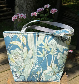 Floral tote bag back view
