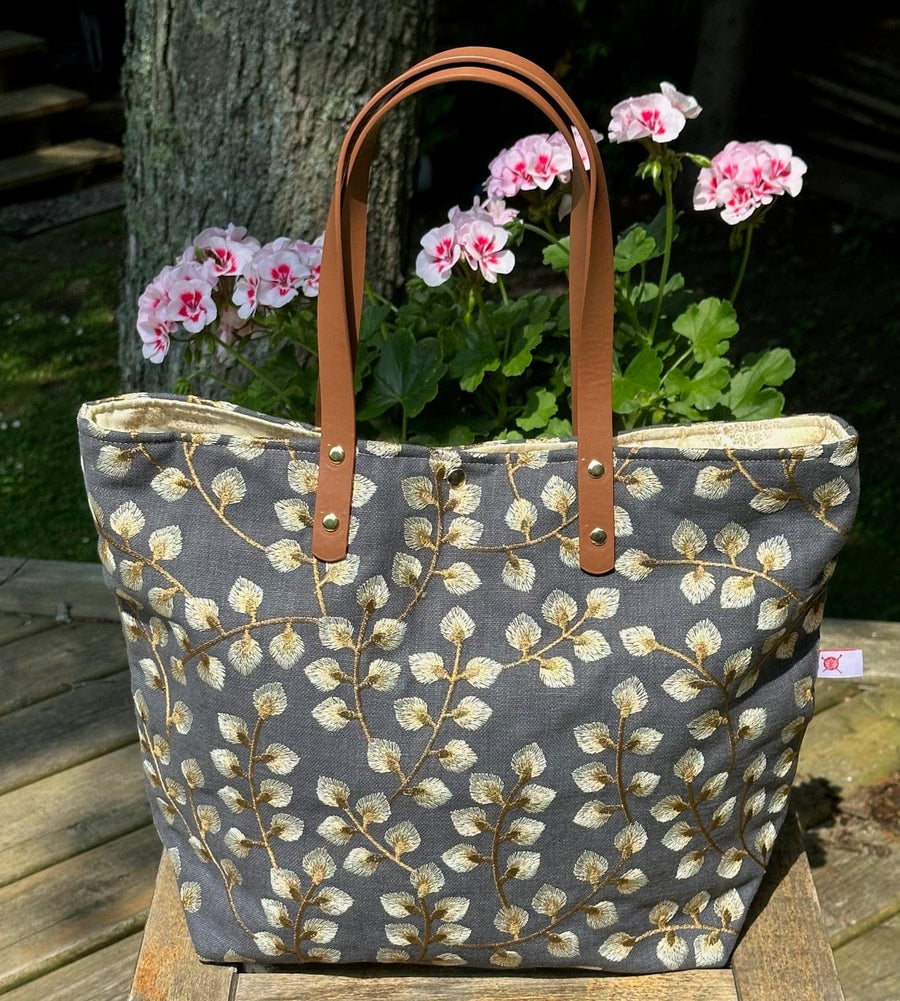 Vele Extra Large Tote Bag back with floral design