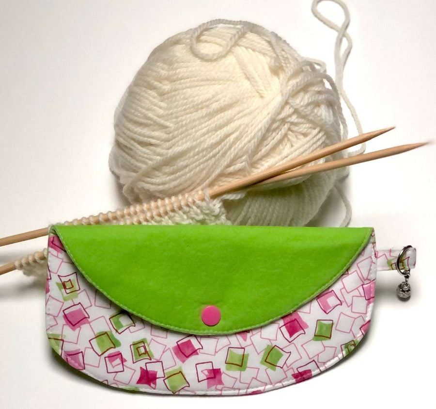 Joeriaknits Travel Pouches Green & Pink Squares Botton Clutch Storage: Handcrafted joeriaknits
