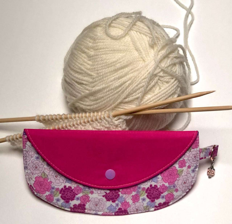 Joeriaknits Travel Pouches Pink - Floral Clutch Storage: Handcrafted joeriaknits