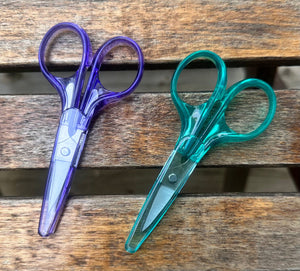 Temu Knitting Notions Compact Scissors with Blade Cover joeriaknits