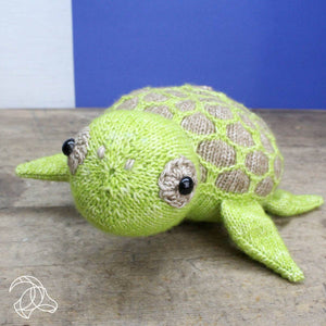 Hardicraft - DIY Knitting Kit - Ties Turtle
