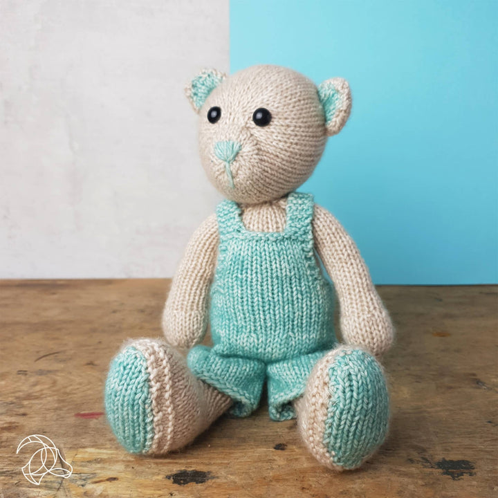 Hardicraft USA DIY Knit Kit Hardicraft - DIY Knitting Kit - John Bear joeriaknits