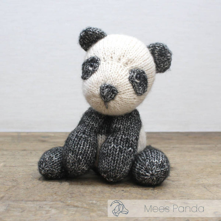 Hardicraft USA DIY Knit Kit Hardicraft - DIY Knitting Kit - Mees Panda joeriaknits
