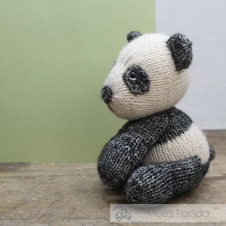 Hardicraft USA DIY Knit Kit Hardicraft - DIY Knitting Kit - Mees Panda joeriaknits