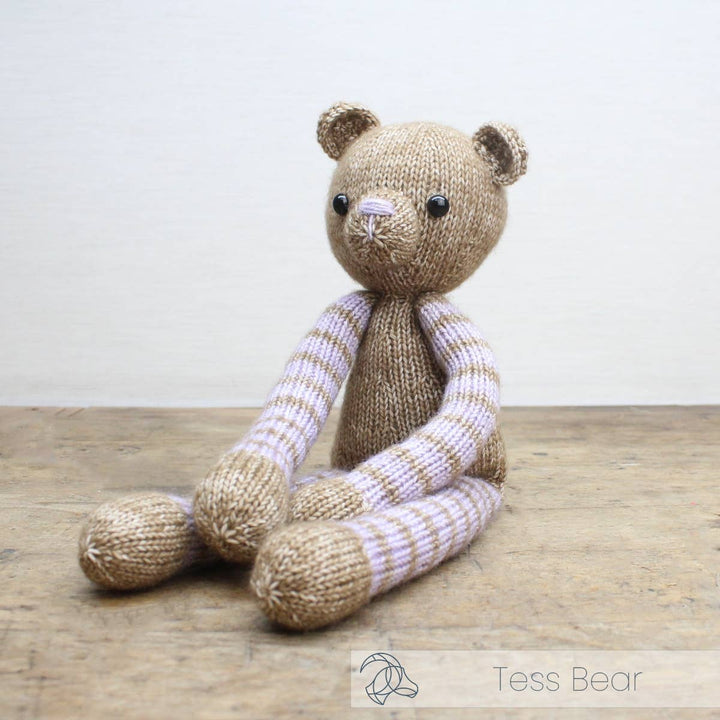 Hardicraft USA DIY Knit Kit Hardicraft - DIY Knitting Kit - Tess Bear joeriaknits