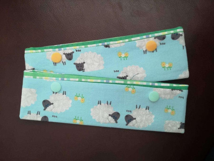 Joeriaknits Knitting Needle Storage 6" DPN / Sheep on Blue Knitting Needle Cozy: Handcrafted joeriaknits