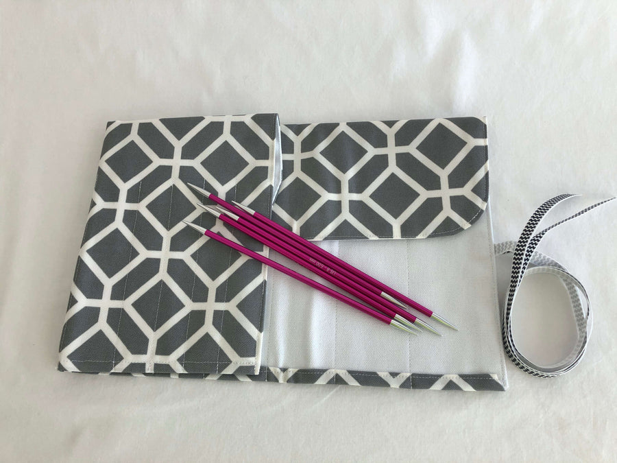 JOERIA KNITS Knitting Needle Storage Diagonal Knitting Needle or Crochet Hook Storage Wraps joeriaknits