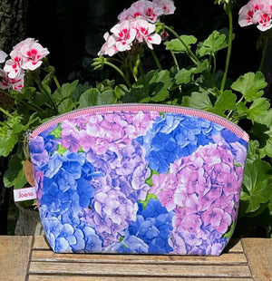 Joeriaknits Storage Pouches Hydrangea Large Zipper Storage Pouch: Handcrafted joeriaknits