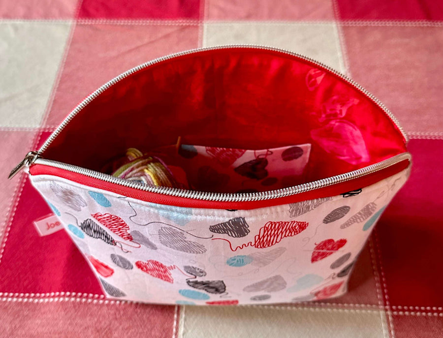 Joeriaknits Storage Pouches Large Zipper Storage Pouch: Handcrafted joeriaknits