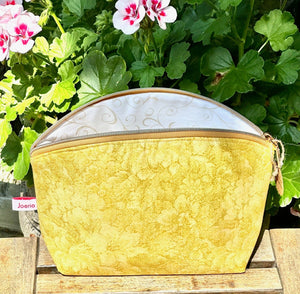 Joeriaknits Storage Pouches Large Zipper Storage Pouch: Handcrafted joeriaknits
