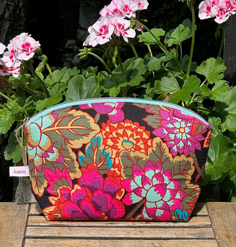Joeriaknits Storage Pouches Straw Flower Large Zipper Storage Pouch: Handcrafted joeriaknits