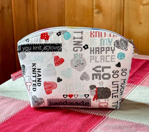 Joeriaknits Storage Pouches Medium Zipper Storage Pouch: Handcrafted joeriaknits