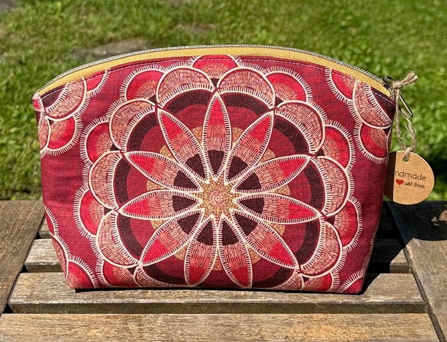 Joeriaknits Storage Pouches Kaliedoscope Medium Zipper Storage Pouch: Handcrafted joeriaknits