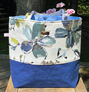 JOERIA KNITS Tote Bags Tote Bag: Handcrafted - Extra Large - Bloom joeriaknits