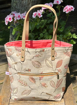 Project Bags for Knitters and Crocheters featuring floral design and zippered pocket, perfect for crafting essentials.