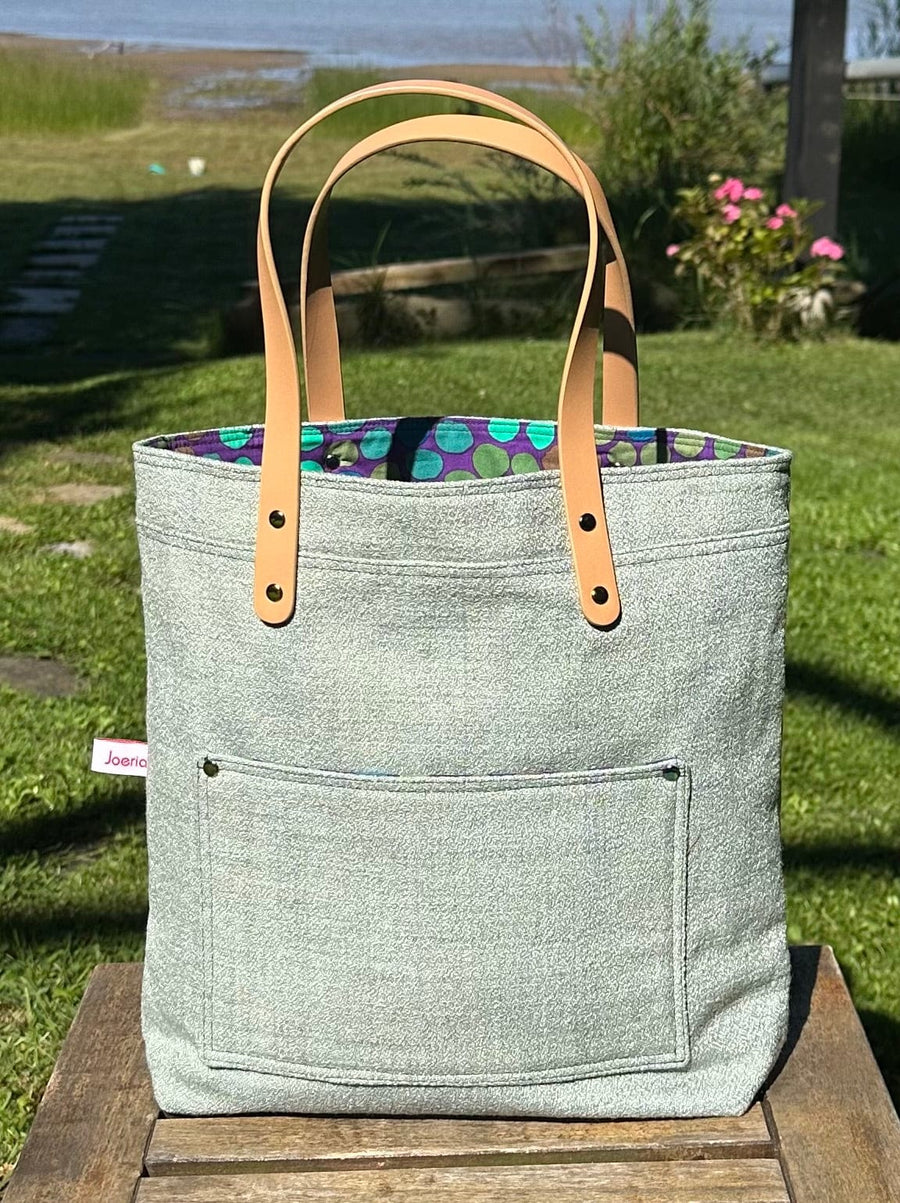 Project Bags for Knitters and Crocheters featuring a stylish tote with exterior pocket and durable handles.